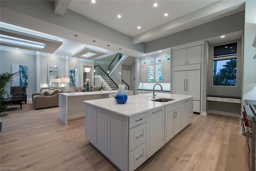 ROYAL HARBOR - Residential