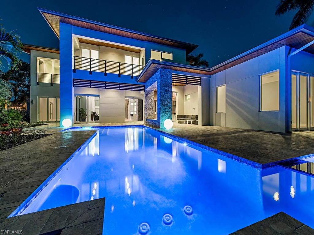 ROYAL HARBOR - Residential