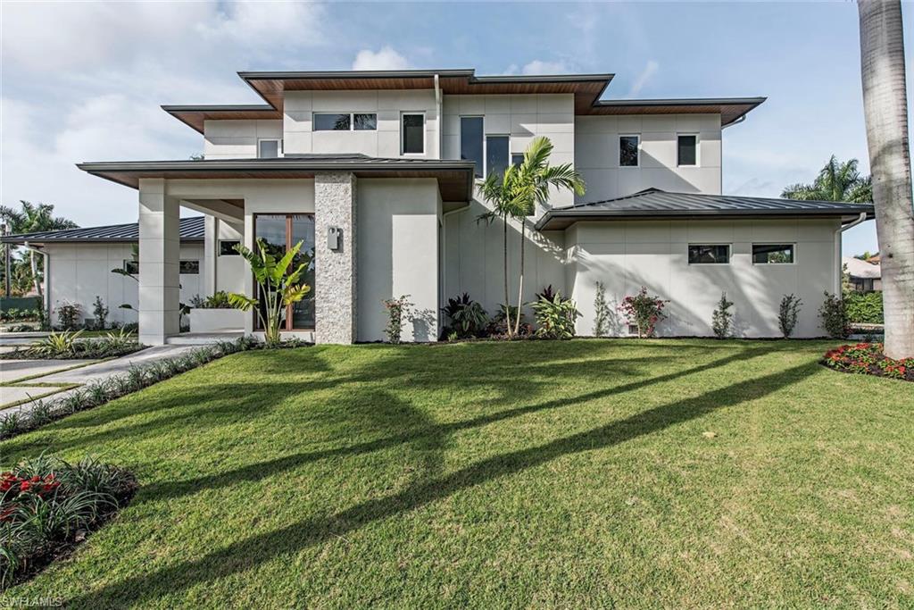 ROYAL HARBOR - Residential