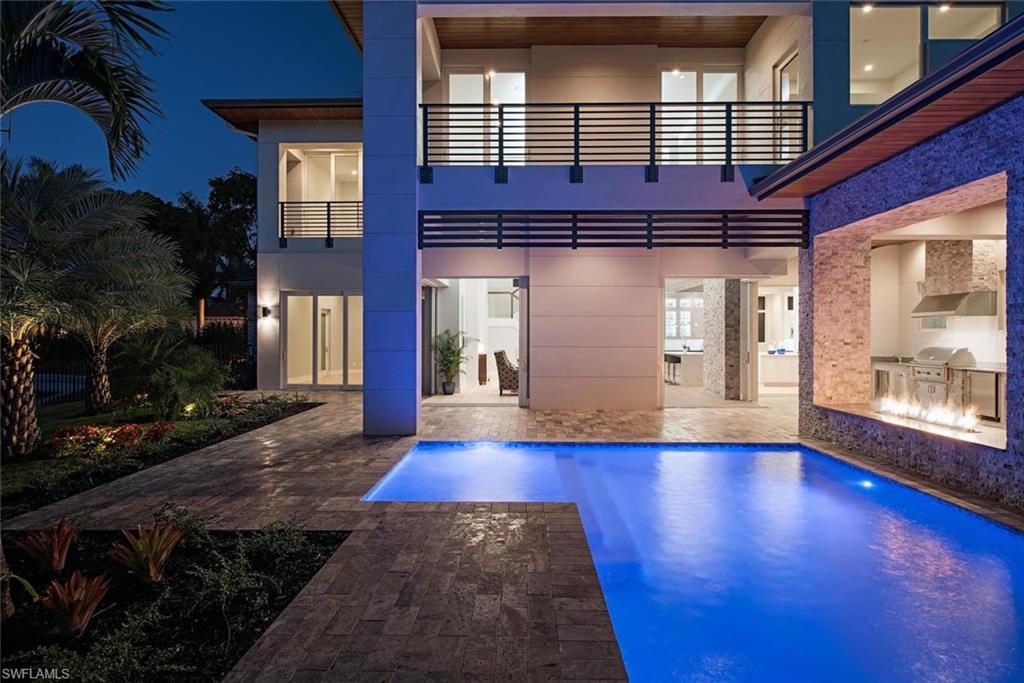 ROYAL HARBOR - Residential