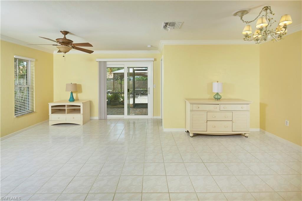 IMPERIAL SHORES - Residential