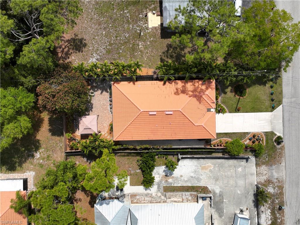 IMPERIAL SHORES - Residential