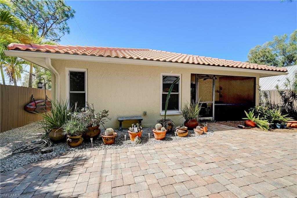 IMPERIAL SHORES - Residential