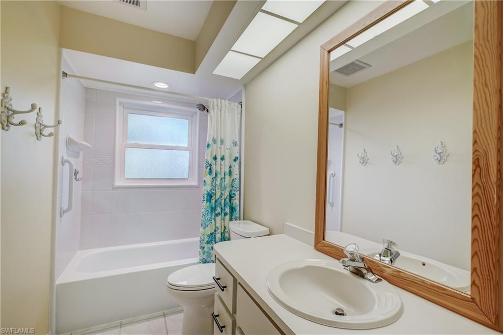 IMPERIAL SHORES - Residential