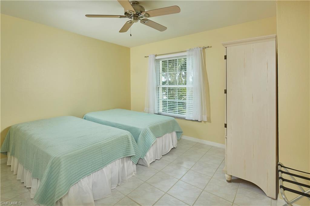 IMPERIAL SHORES - Residential