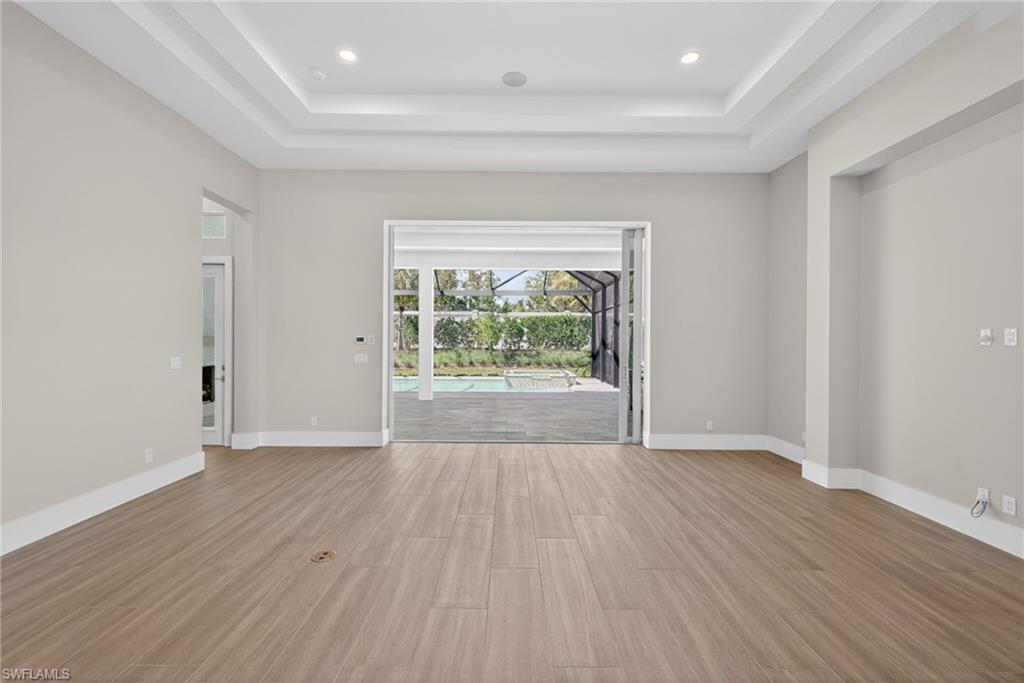 CAYMAS - Residential Lease