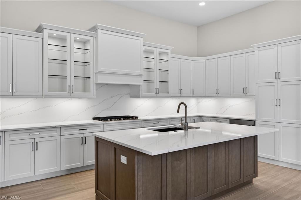 CAYMAS - Residential Lease