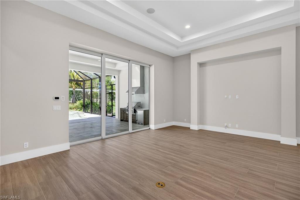 CAYMAS - Residential Lease