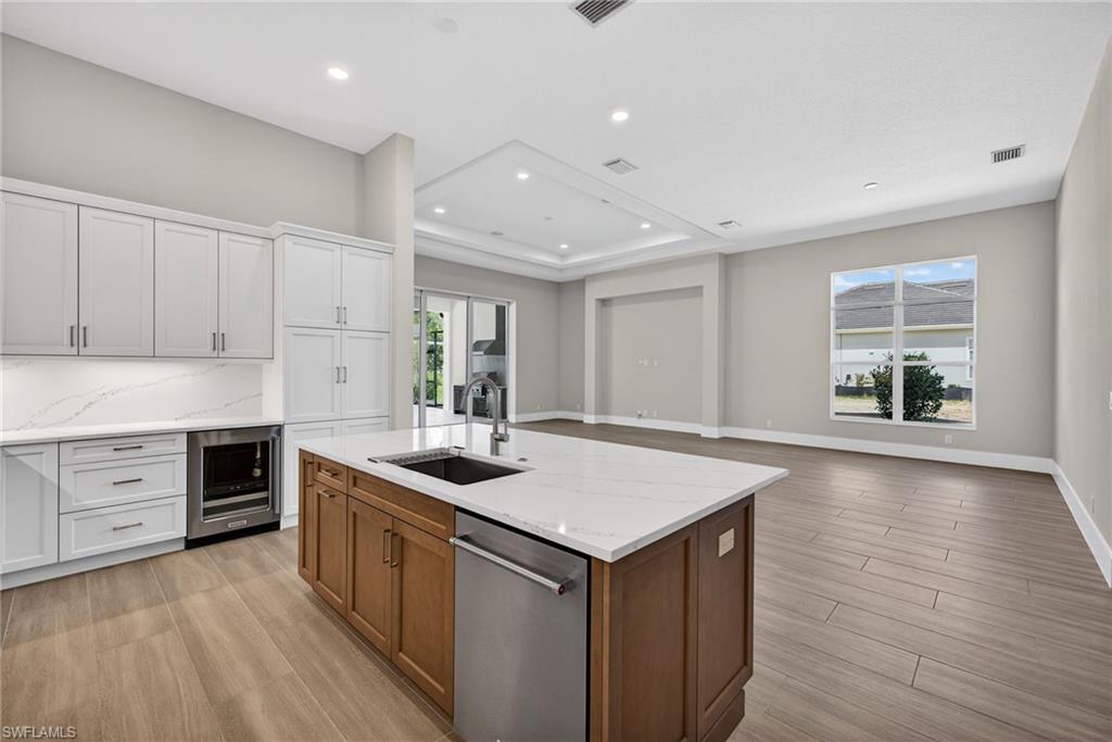 CAYMAS - Residential Lease