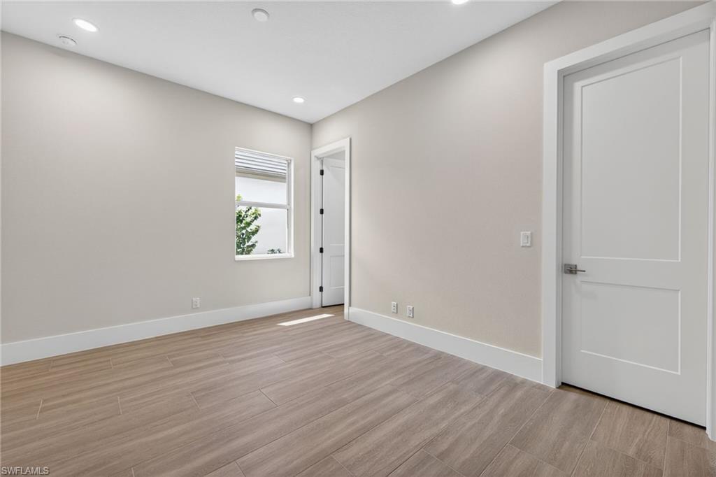 CAYMAS - Residential Lease