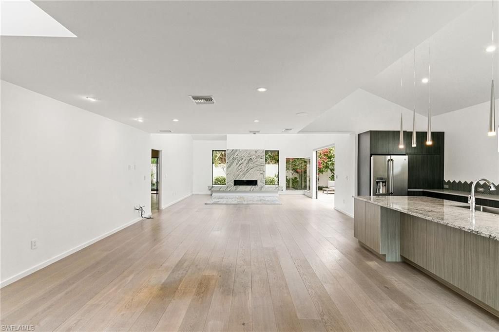 Photo of 544 Tierra Mar LN E #12, NAPLES, FL 34108 (MLS # 225084941)