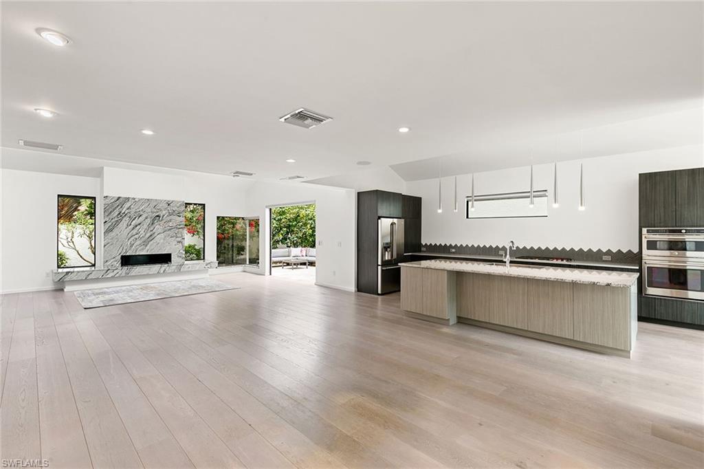 544 Tierra Mar LN E 12
