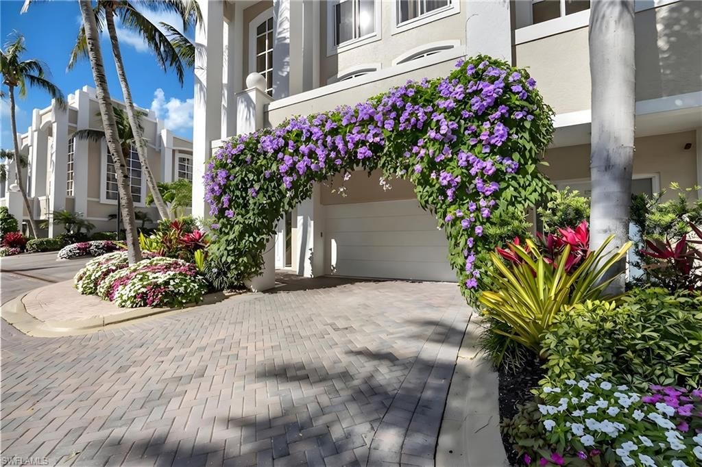Photo of 7071 Pelican Bay BLVD #V8, NAPLES, FL 34108 (MLS # 226012866)