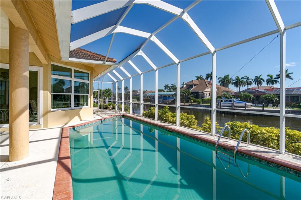 MARCO BEACH - Residential