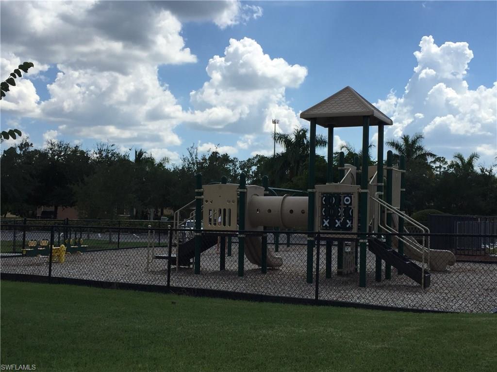 REFLECTION ISLES - Residential