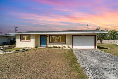 2225 Aldridge AVE FORT MYERS FL 33907