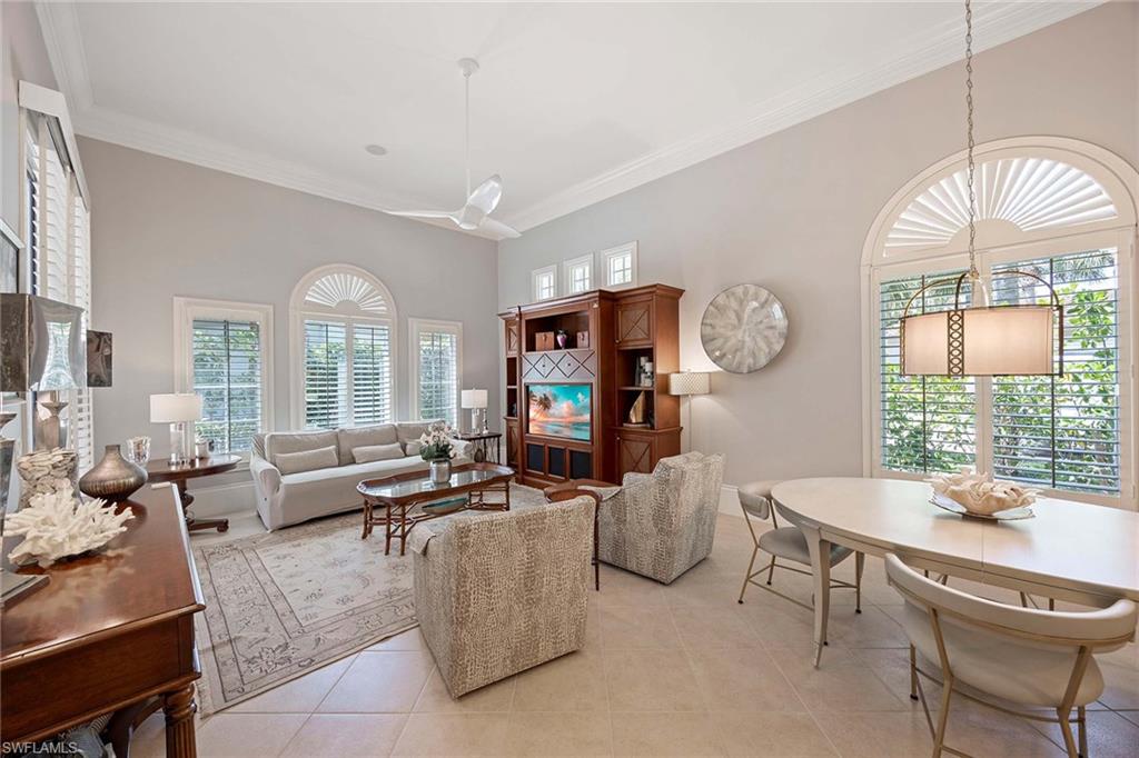 LAS PALMAS - Residential Lease