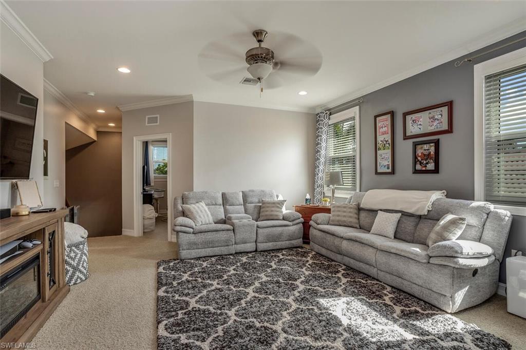 BANYAN BAY - Residential