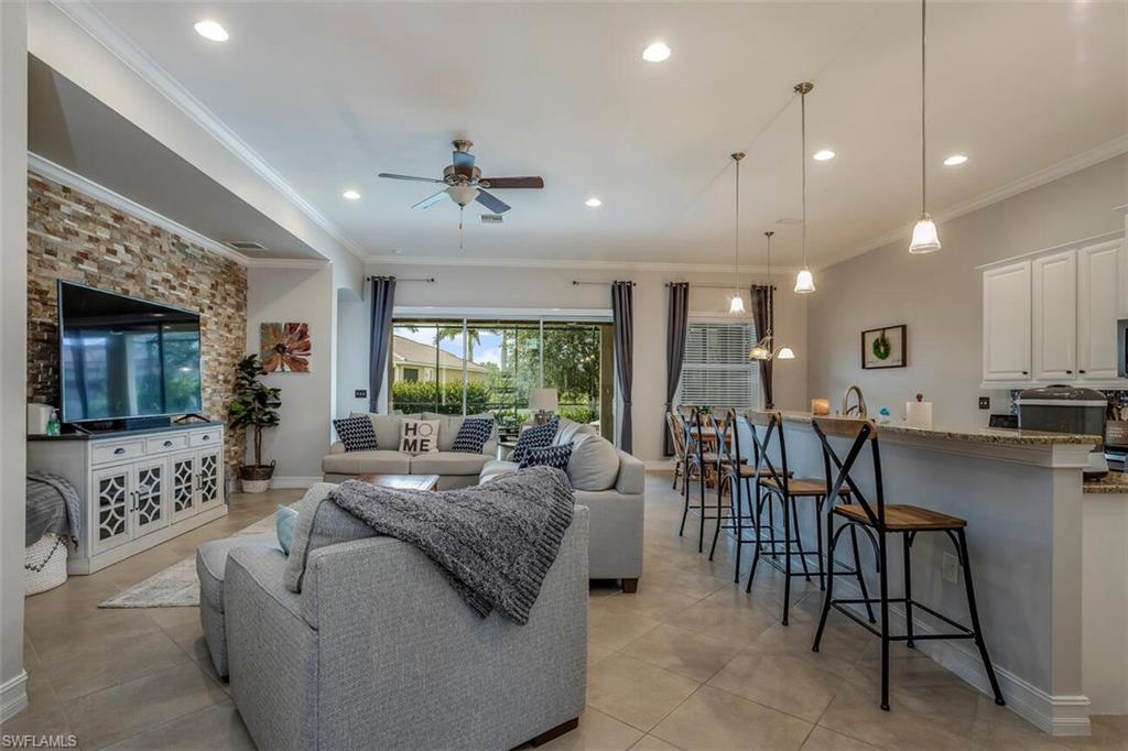 BANYAN BAY - Residential