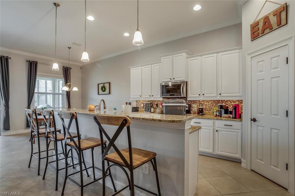 BANYAN BAY - Residential