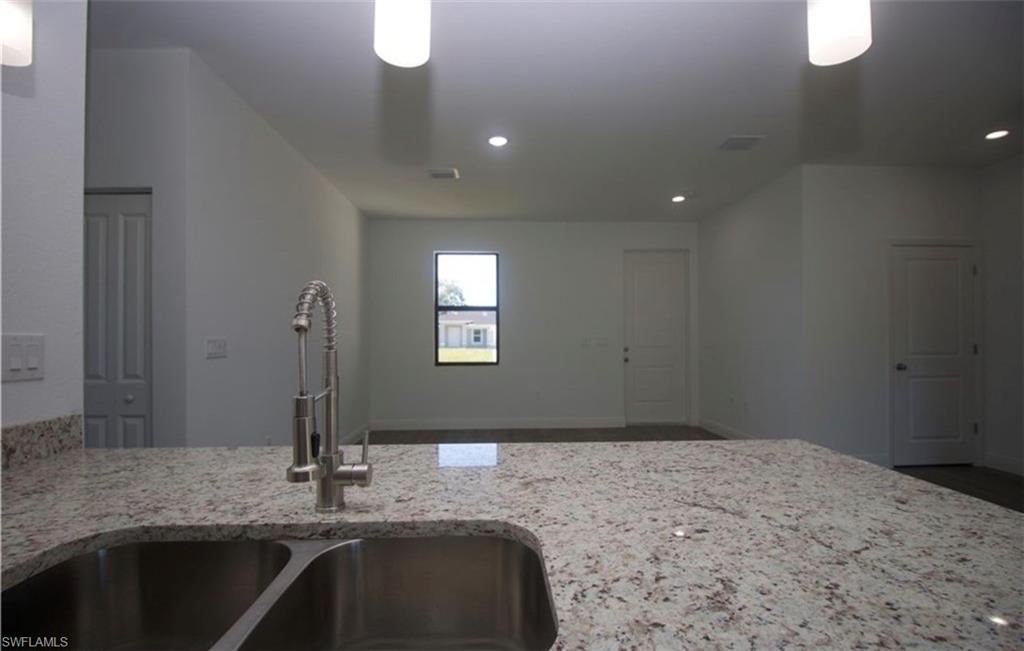 PORT LABELLE - Residential Lease