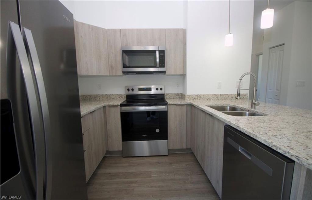 PORT LABELLE - Residential Lease