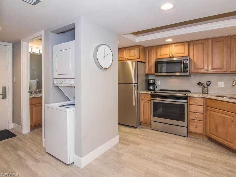 PARK SHORE RESORT - Residential