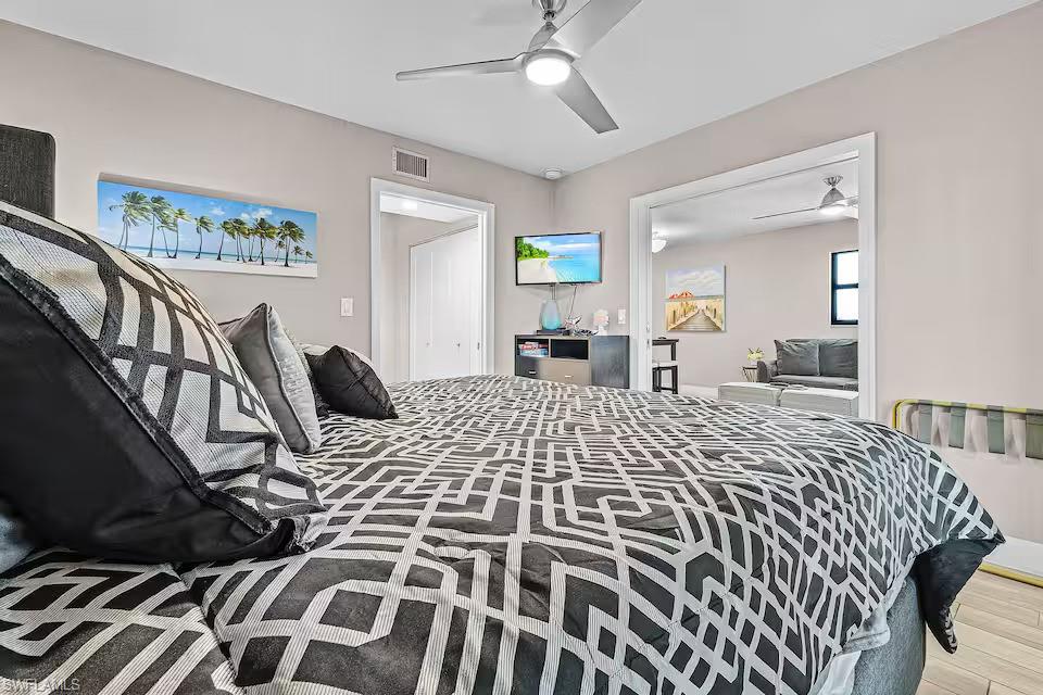 PARK SHORE RESORT - Residential