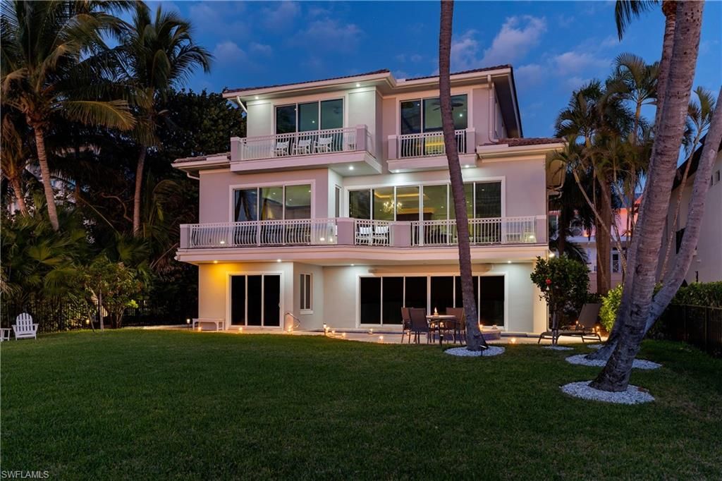 Photo of 25 2nd AVE S, NAPLES, FL 34102 (MLS # 226004403)