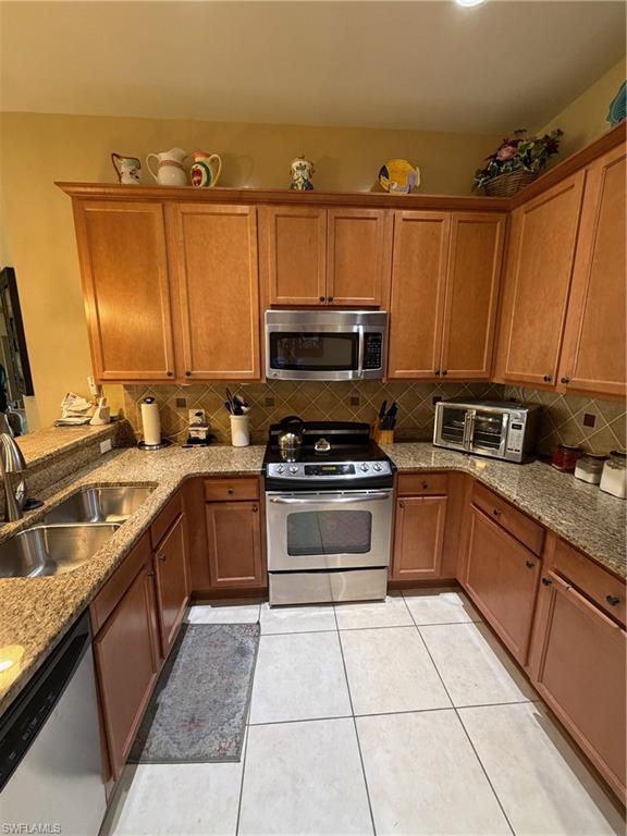 VERONA WALK - Residential