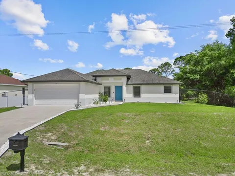718 Plumosa Ave, Lehigh Acres, FL 33972 - #: 224029286