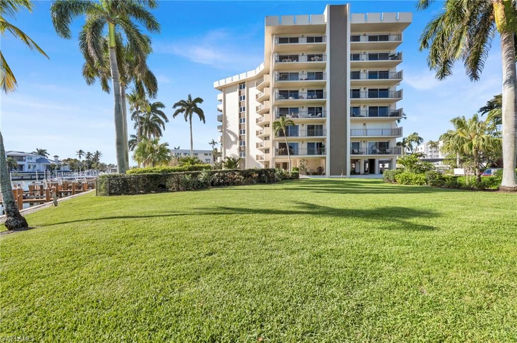 Photo of 2150 Gulf Shore BLVD N #609, NAPLES, FL 34102 (MLS # 226012559)