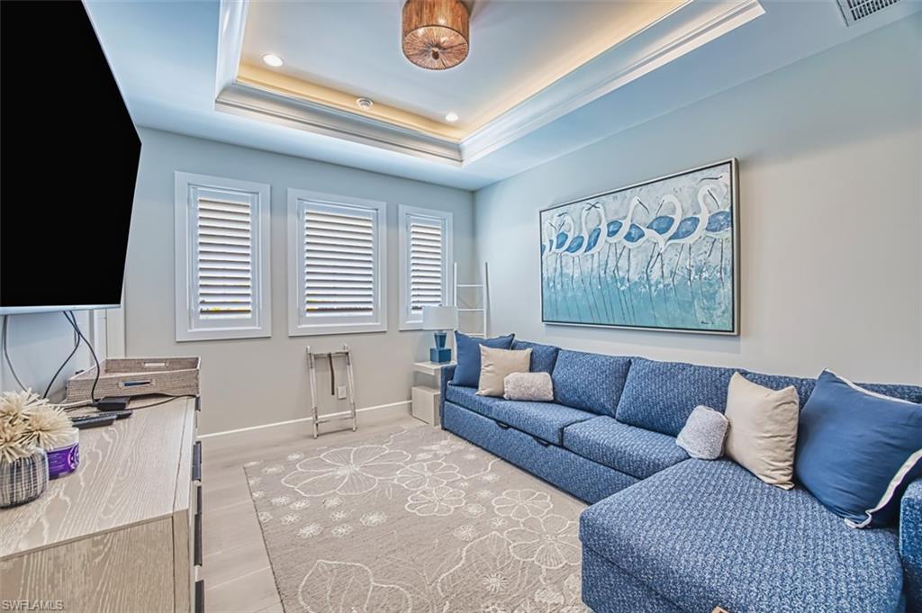 OYSTER BAY - Residential