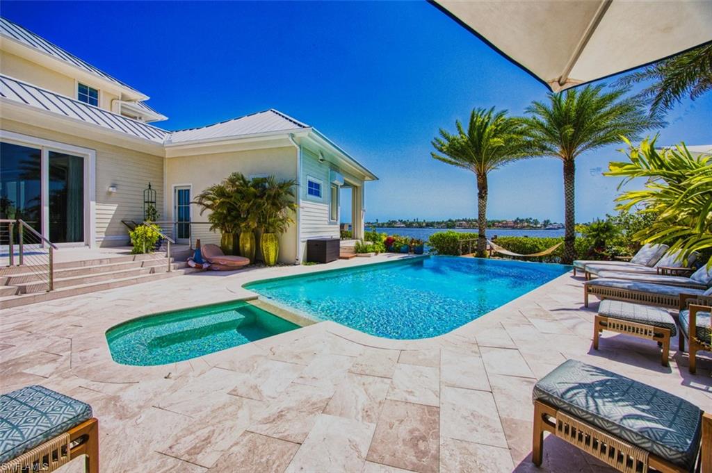 OYSTER BAY - Residential