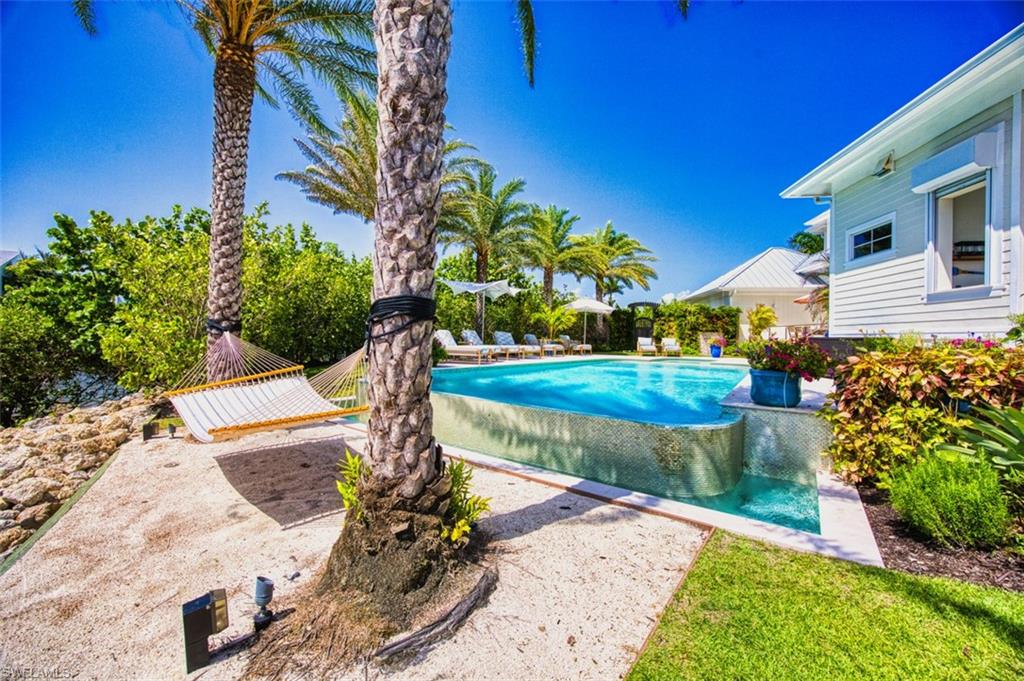 OYSTER BAY - Residential