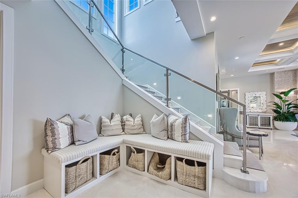 OYSTER BAY - Residential