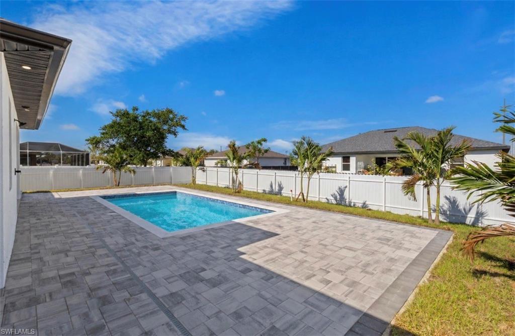 CAPE CORAL - Residential