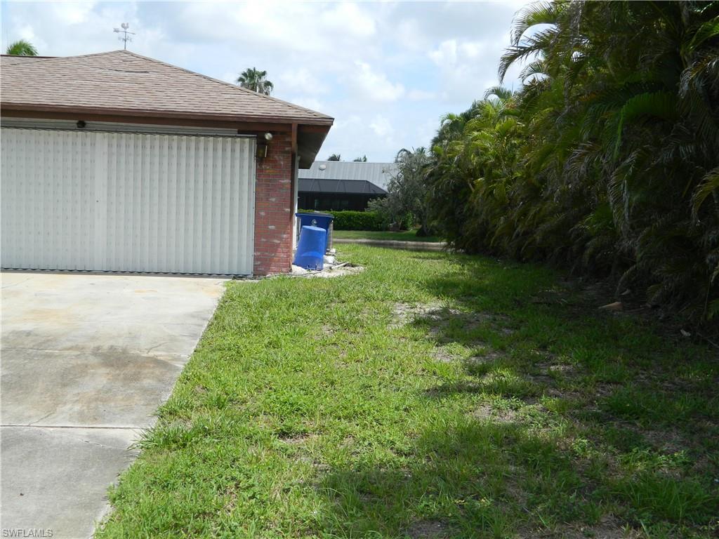 6408 Cocos DR