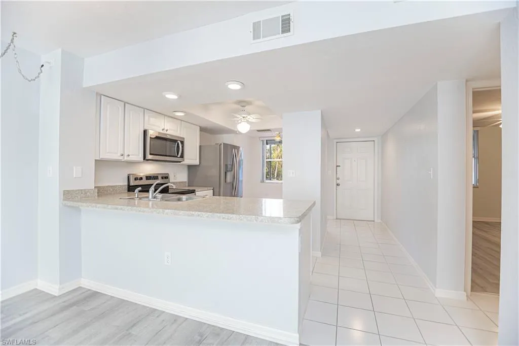 Naples, Florida 34110, United States, 2 Bedrooms Bedrooms, ,2 BathroomsBathrooms,Residential,Active,15777