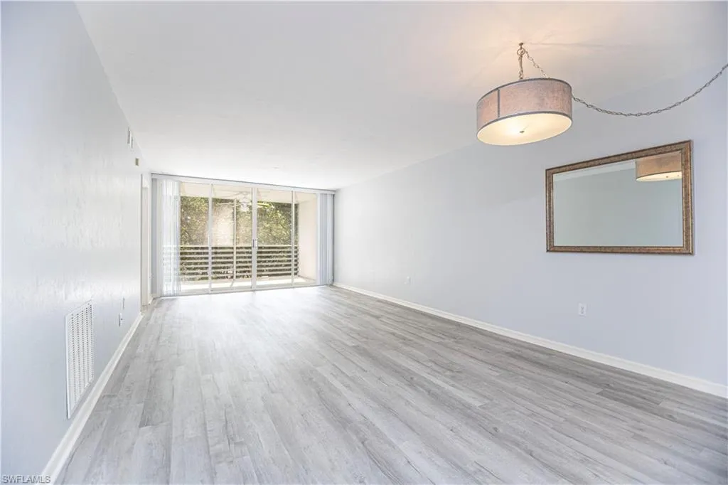 Naples, Florida 34110, United States, 2 Bedrooms Bedrooms, ,2 BathroomsBathrooms,Residential,Active,15777