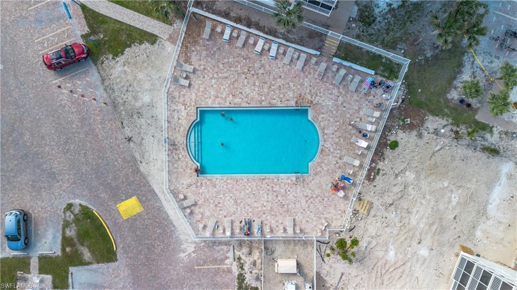 BEACH AND TENNIS CLUB - Residential