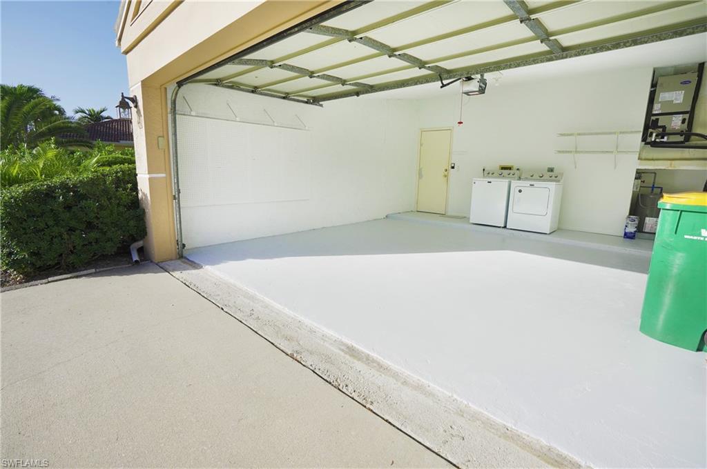 EMERALD LAKES - Residential