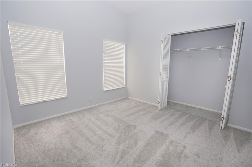 EMERALD LAKES - Residential