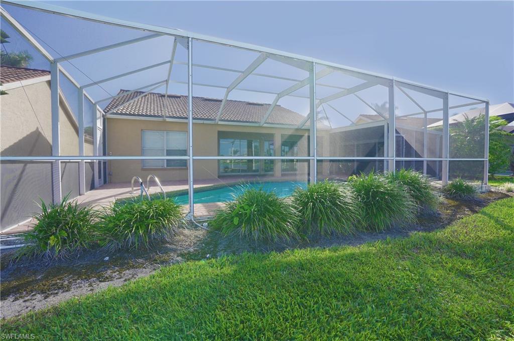 EMERALD LAKES - Residential