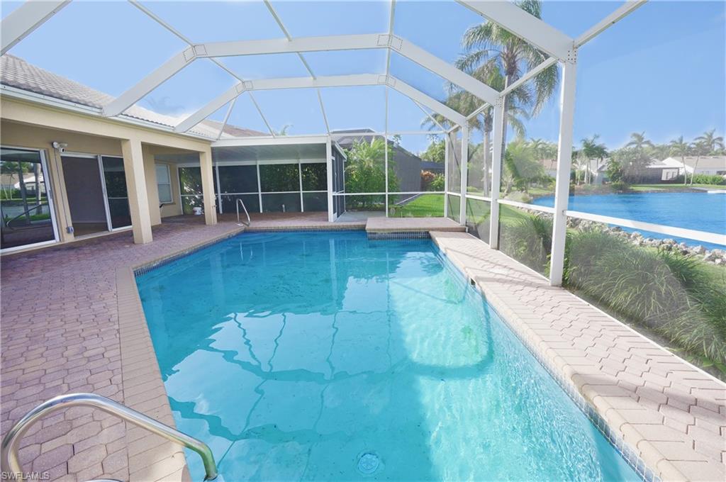 EMERALD LAKES - Residential