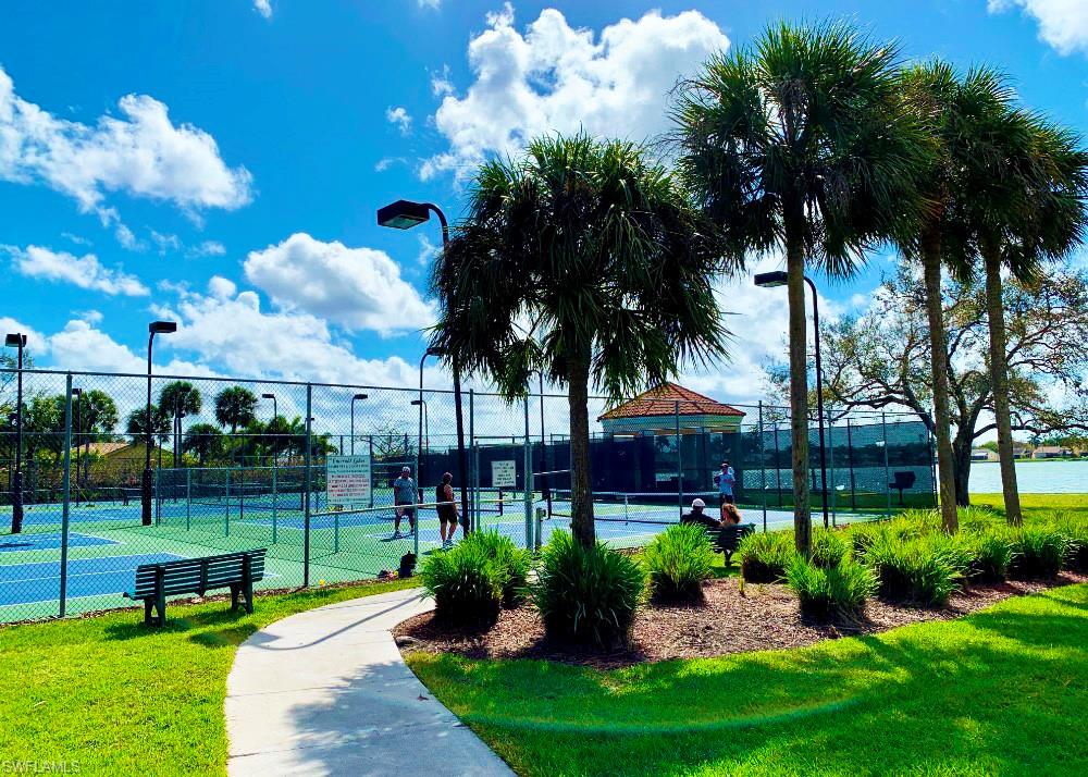 EMERALD LAKES - Residential