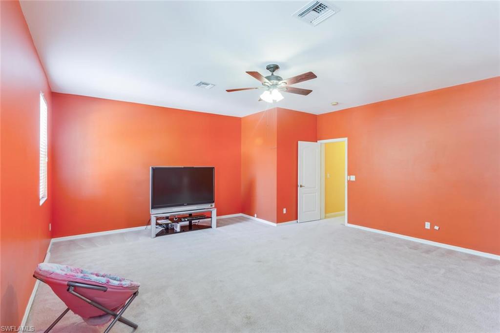 COLONIAL POINTE - Residential