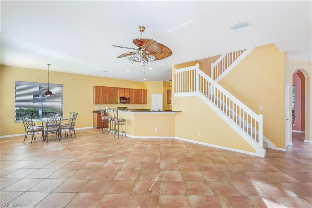 COLONIAL POINTE - Residential