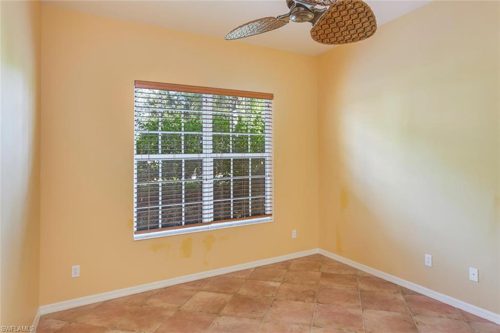 COLONIAL POINTE - Residential