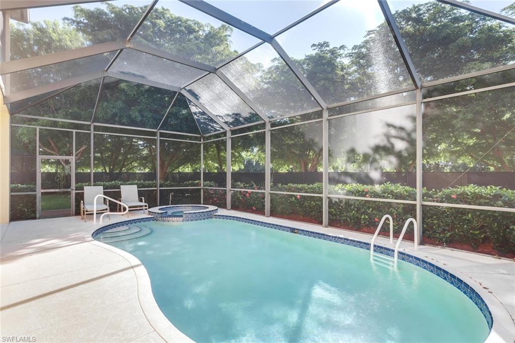 COLONIAL POINTE - Residential